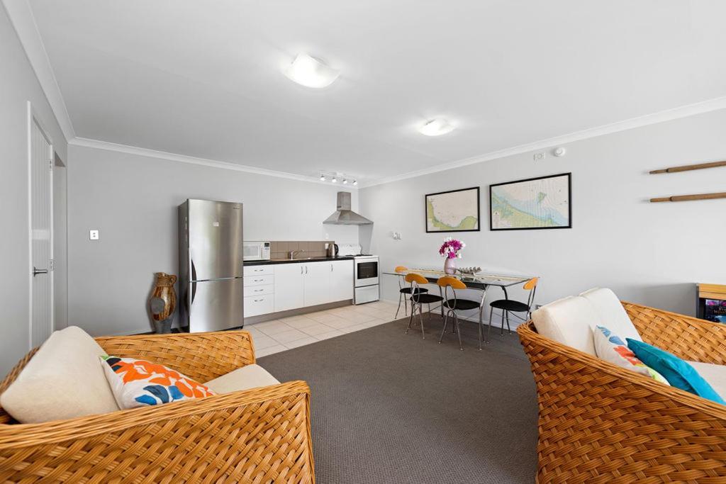 The Sandcastle - Papamoa Holiday Apartment エクステリア 写真