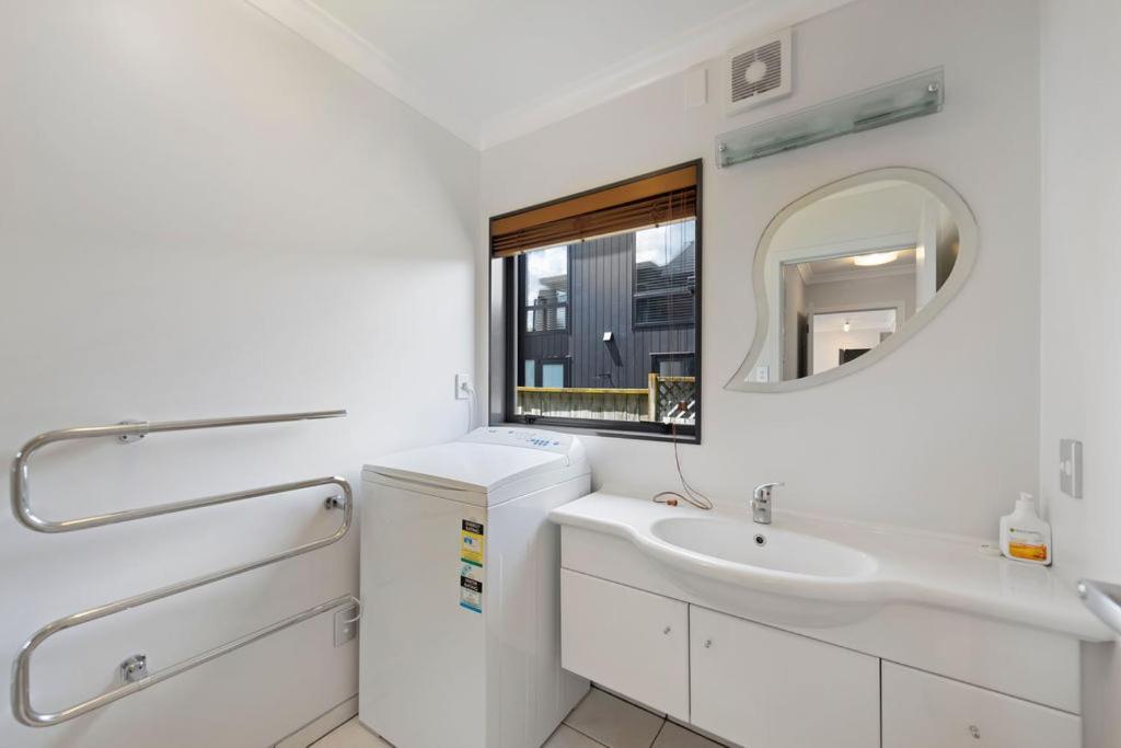The Sandcastle - Papamoa Holiday Apartment エクステリア 写真